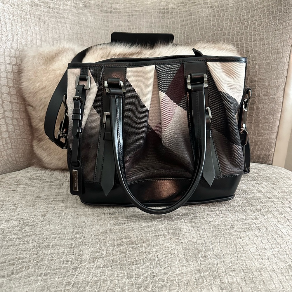 NWOT Burberry crossbody bag